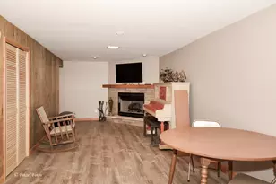 614 N Lillian St, McHenry, IL 60050 - Photo 16