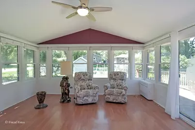 614 N Lillian Street, McHenry, IL 60050 - Photo 8