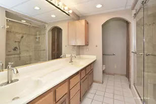 614 N Lillian St, McHenry, IL 60050 - Photo 10