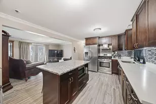 11325 S Oak Park Ave, Worth, IL 60482 - Photo 8