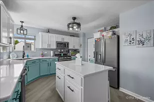 1013 Mountain View Dr, Joliet, IL 60432 - Photo 10
