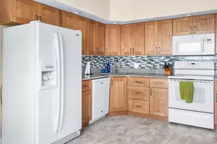 2318 Osage Dr, Champaign, IL 61821 - Photo 12