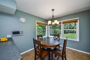 588 Williamsburg Rd, Glen Ellyn, IL 60137 - Photo 20