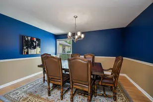 588 Williamsburg Rd, Glen Ellyn, IL 60137 - Photo 12