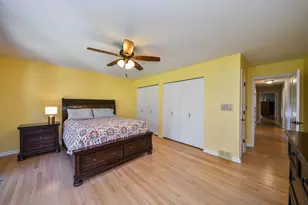 588 Williamsburg Rd, Glen Ellyn, IL 60137 - Photo 32