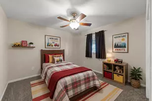 913 N 15th St, Dekalb, IL 60115 - Photo 18