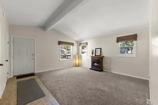 913 N 15th St, Dekalb, IL 60115 - Photo 12