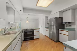 9230 N Major Ave, Morton Grove, IL 60053 - Photo 12
