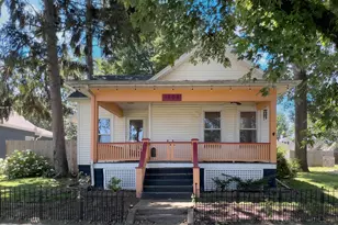 1508 W Chestnut St, Bloomington, IL 61701 - Photo 2