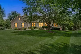 4714 Chestnut Grove Dr, Champaign, IL 61822 - Photo 2