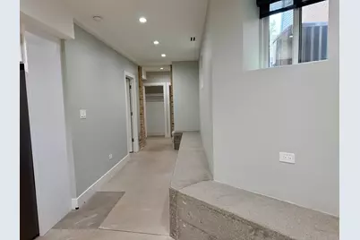 4730 W Grace Street #0, Chicago, IL 60641 - Photo 8