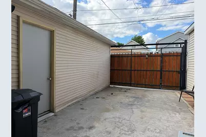 5528 W Henderson Street, Chicago, IL 60641 - Photo 44