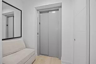 223 W Lake St, Chicago, IL 60606 - Photo 2
