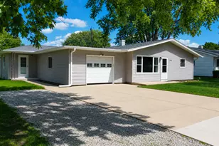 1418 Chippewa Dr, Ottawa, IL 61350 - Photo 2