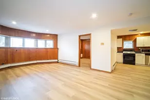 5715 N Cicero Ave, Chicago, IL 60646 - Photo 2