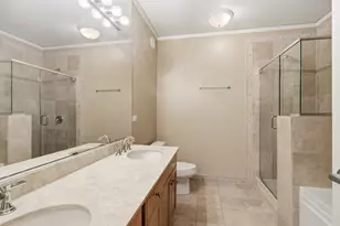 201 N Westshore Dr, Chicago, IL 60601 - Photo 18