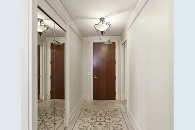 201 N Westshore Drive #1202, Chicago, IL 60601 - Photo 2