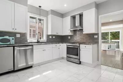 2247 W Estes Avenue #1, Chicago, IL 60645 - Photo 8