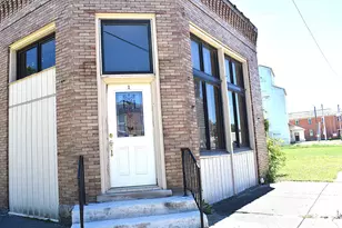 104 E North St, Creston, IL 60113 - Photo 2