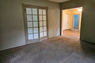 302 E Park St, Morrison, IL 61270 - Photo 12