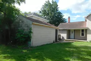 302 E Park St, Morrison, IL 61270 - Photo 22
