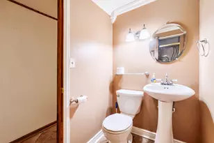 823 Greenwood Ave, Carpentersville, IL 60110 - Photo 22