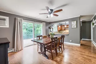 823 Greenwood Ave, Carpentersville, IL 60110 - Photo 6