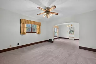 803 N 9th St, Dekalb, IL 60115 - Photo 4