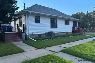 803 N 9th St, Dekalb, IL 60115 - Photo 28