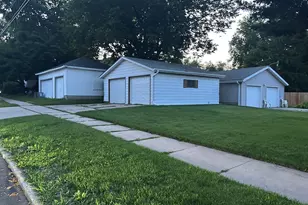 803 N 9th St, Dekalb, IL 60115 - Photo 26