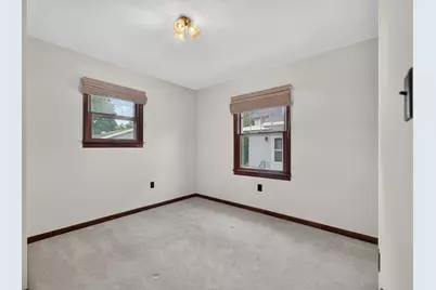 803 N 9th Street, Dekalb, IL 60115 - Photo 14