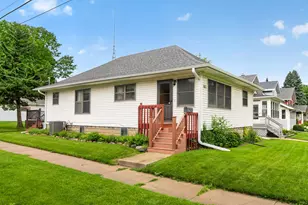 803 N 9th St, Dekalb, IL 60115 - Photo 1