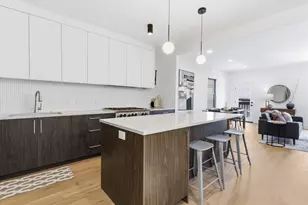 2044 W Superior St, Chicago, IL 60612 - Photo 6