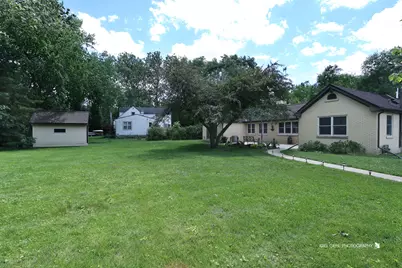 9425 Byrne Drive, Fox River Grove, IL 60021 - Photo 4