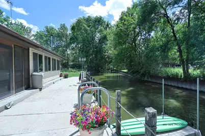 9425 Byrne Drive, Fox River Grove, IL 60021 - Photo 34