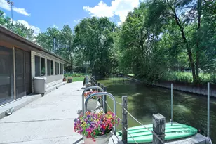 9425 Byrne Dr, Fox River Grove, IL 60021 - Photo 34