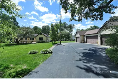 9425 Byrne Drive, Fox River Grove, IL 60021 - Photo 2