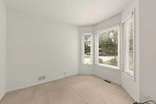 16W374 94th St, Burr Ridge, IL 60527 - Photo 6