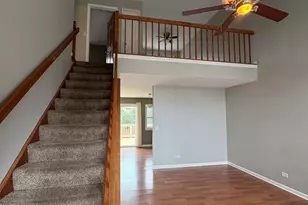 503 Ascot Ln, Streamwood, IL 60107 - Photo 2