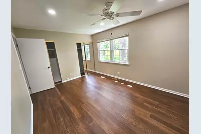 210 Redwood Court, Vernon Hills, IL 60061 - Photo 18