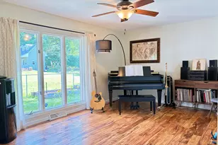 221 Rowe Dr, Bloomington, IL 61701 - Photo 10