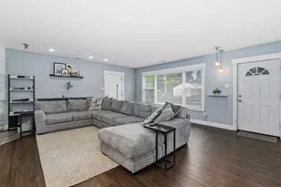 8900 S Utica Ave, Evergreen Park, IL 60805 - Photo 4