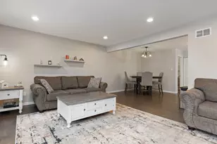39 Sorrento Dr, Palos Heights, IL 60463 - Photo 4