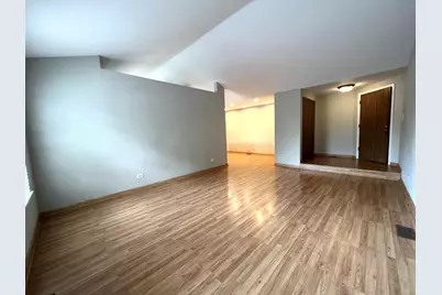 1214 Ballantrae Place #E, Mundelein, IL 60060 - Photo 2