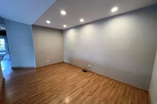 1214 Ballantrae Pl, Mundelein, IL 60060 - Photo 6