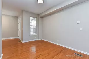 8426 Dawn Ln, Darien, IL 60561 - Photo 10