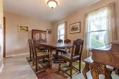 135 Newtown Drive, Buffalo Grove, IL 60089 - Photo 10