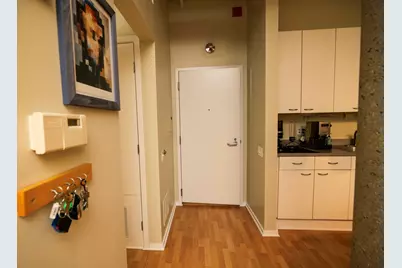 130 S Canal Street #311, Chicago, IL 60606 - Photo 2