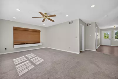 8 Rounds Road, Bloomington, IL 61704 - Photo 8