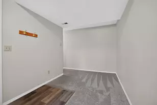 8 Rounds Rd, Bloomington, IL 61704 - Photo 22
